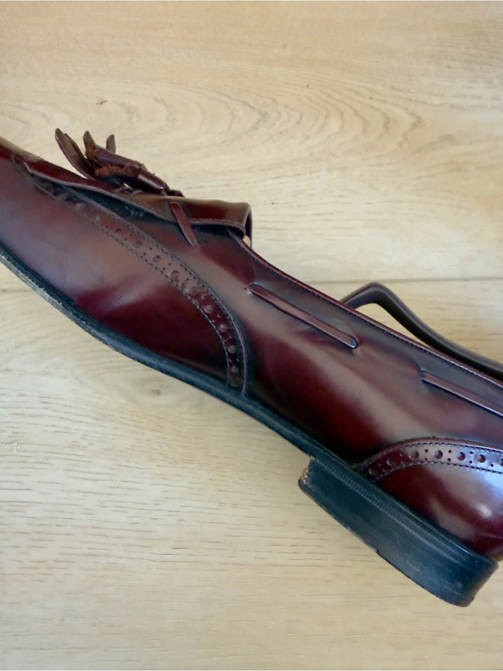 Salvatore Ferragamo Men's Dark Burgundy Tassel Loafers Lucas Bordeaux Size 8D